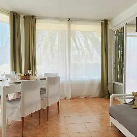 A Pie De Playa Con Jardin Privado * La Pineda
